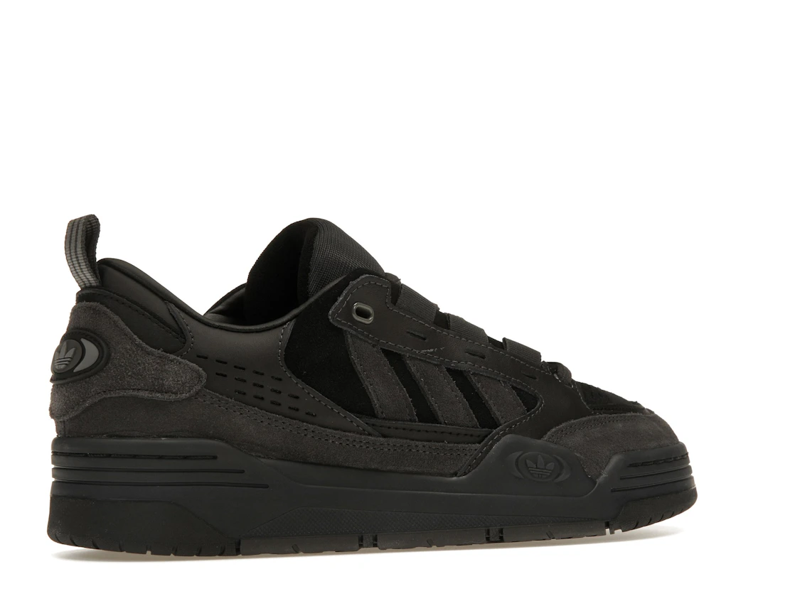 Vue 34 de adidas ADI2000 Triple Black