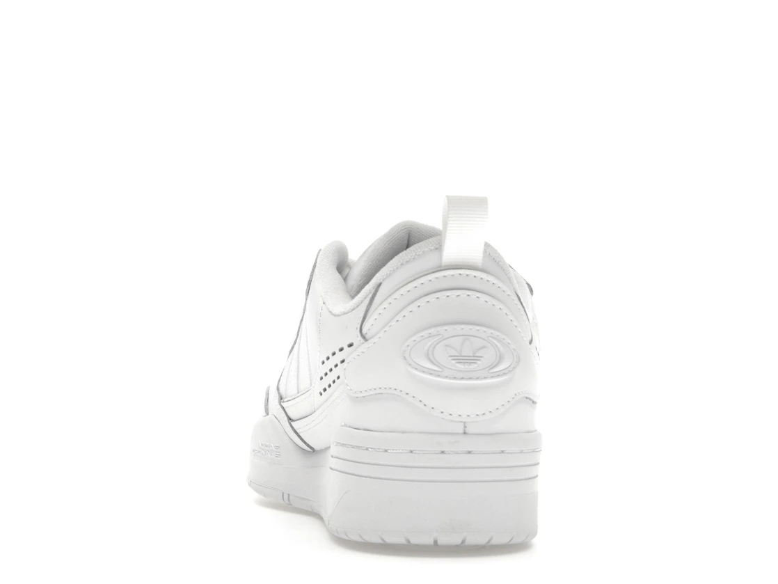Vue 27 de adidas ADI2000 Triple White
