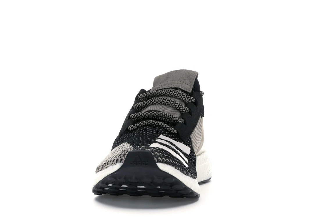 Vue 11 de adidas ADO Ultra Boost Day One Clear Brown