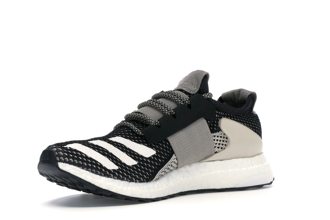 Vue 15 de adidas ADO Ultra Boost Day One Clear Brown