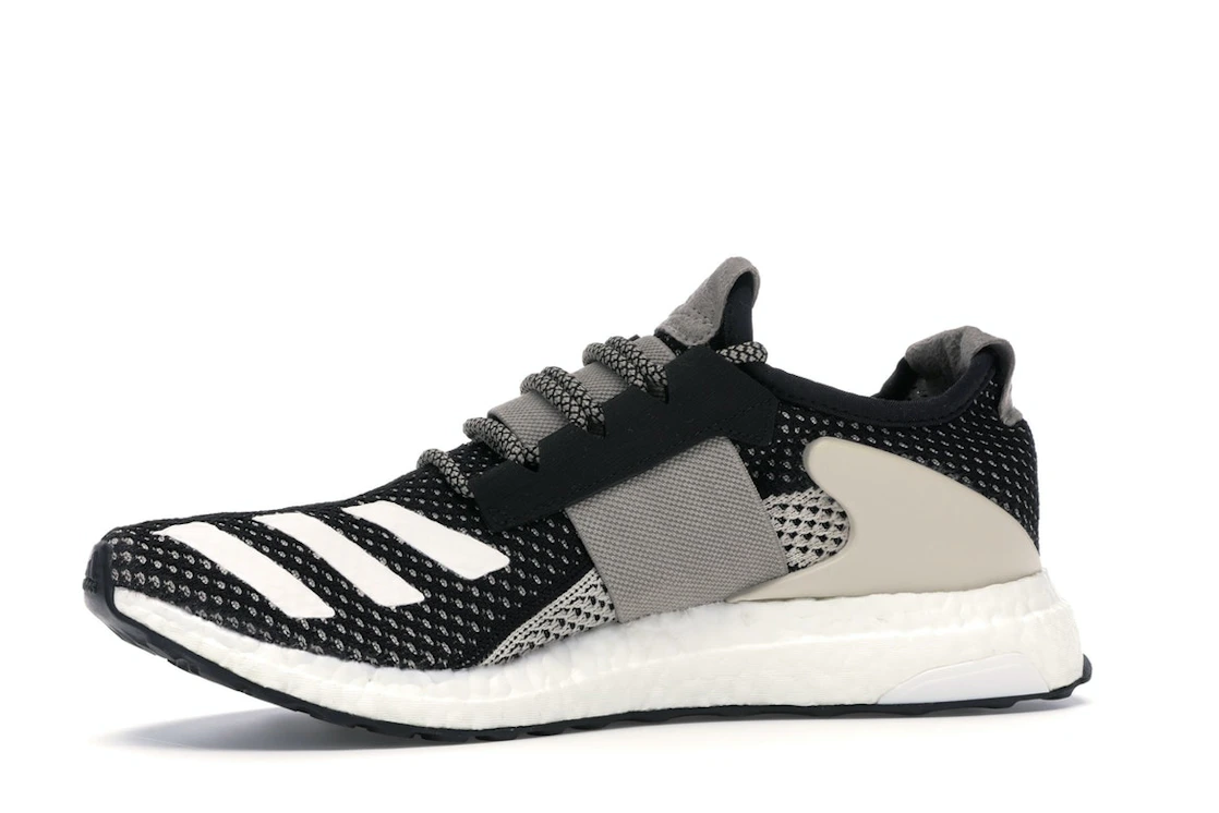 Vue 17 de adidas ADO Ultra Boost Day One Clear Brown