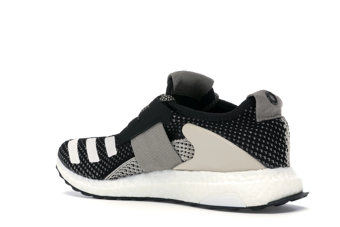 Vue 23 de adidas ADO Ultra Boost Day One Clear Brown