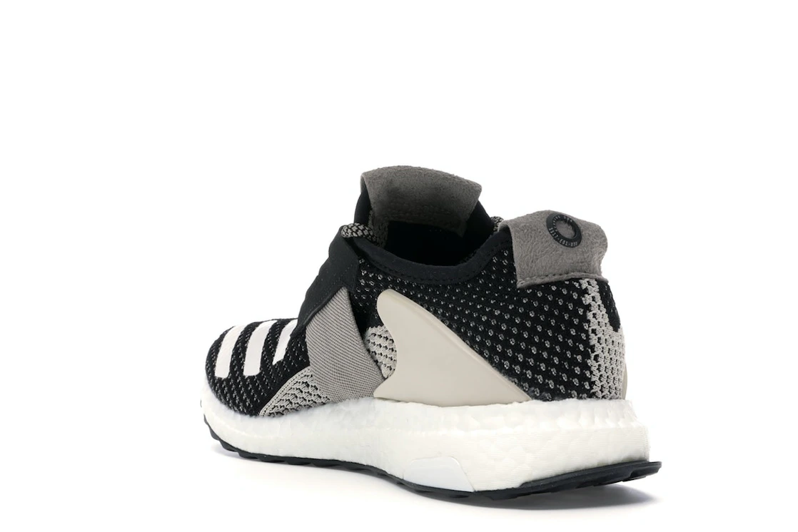 Vue 25 de adidas ADO Ultra Boost Day One Clear Brown