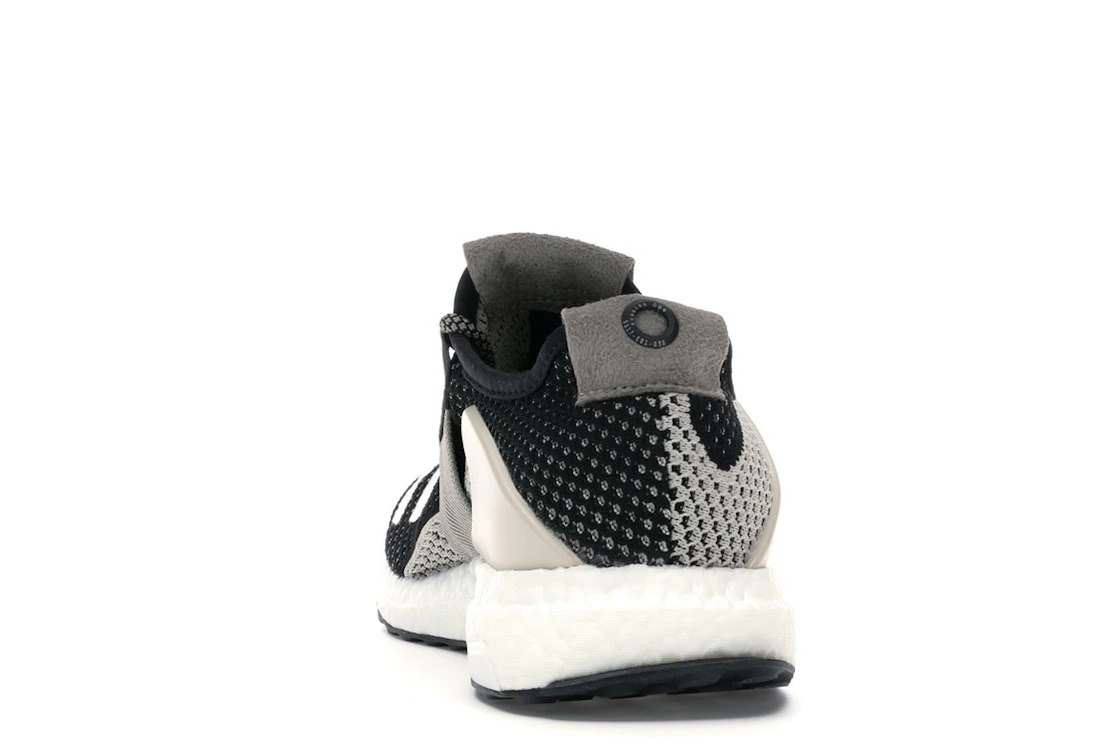 Vue 27 de adidas ADO Ultra Boost Day One Clear Brown