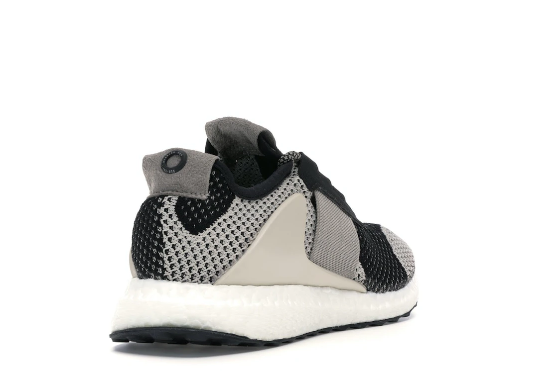 Vue 31 de adidas ADO Ultra Boost Day One Clear Brown