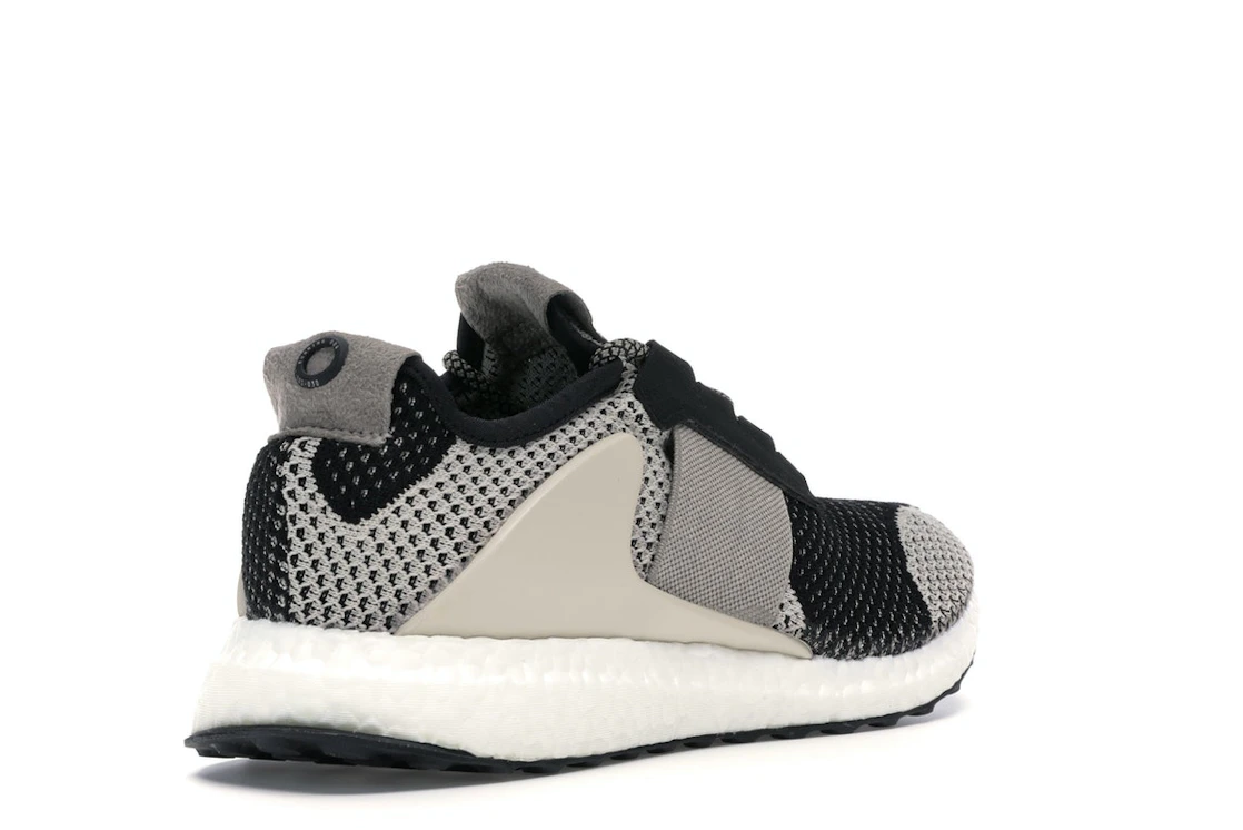 Vue 32 de adidas ADO Ultra Boost Day One Clear Brown