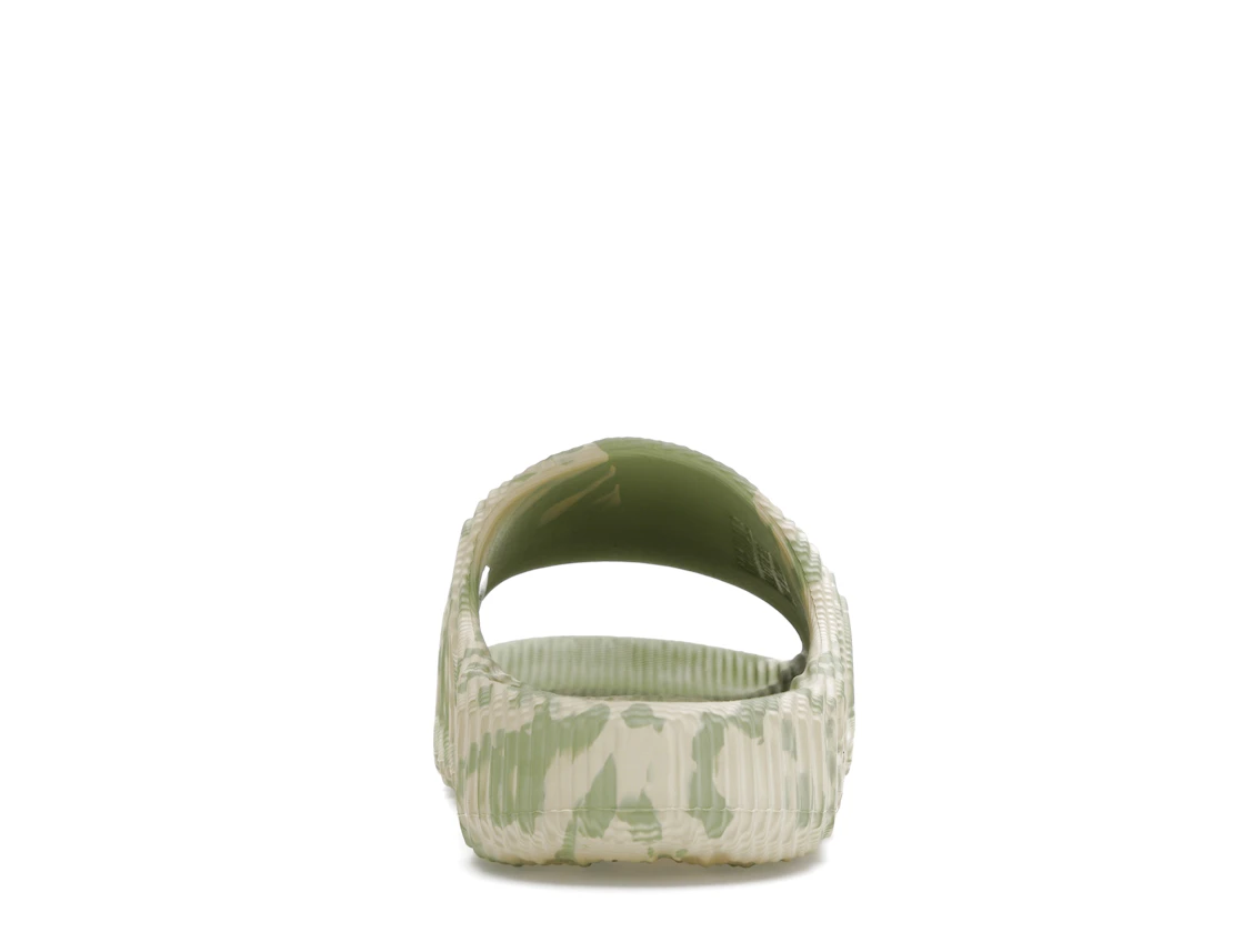 Vue 28 de adidas Adilette 22 Slides Magic Lime St Desert Sand
