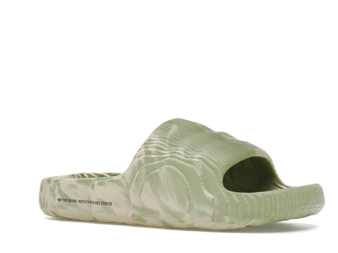Vue 4 de adidas Adilette 22 Slides Magic Lime St Desert Sand