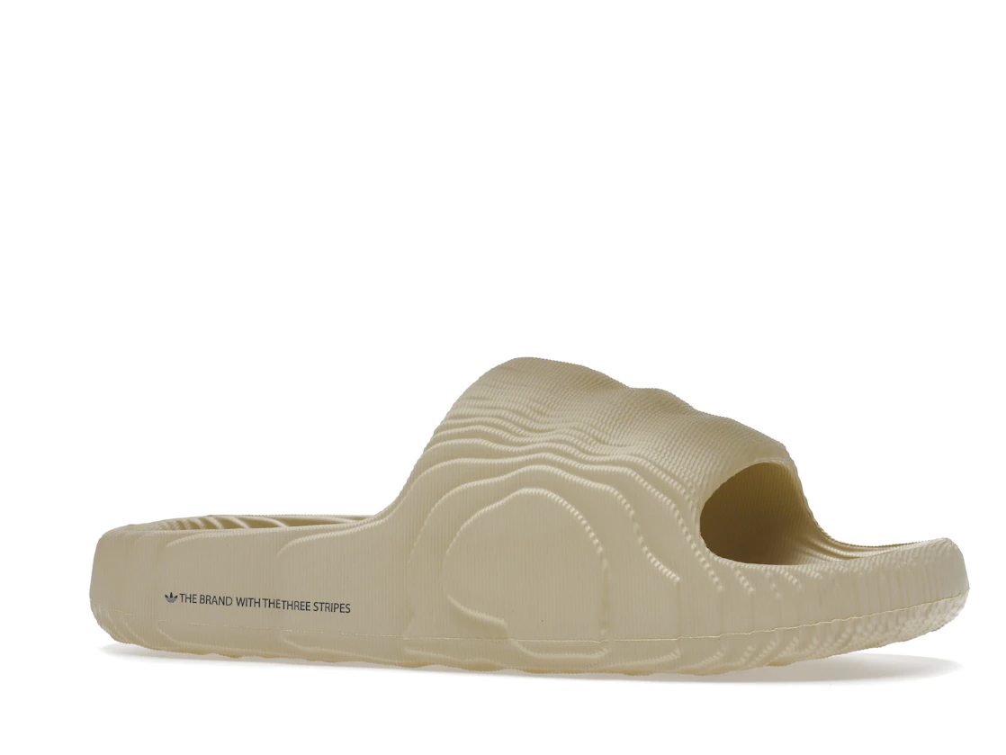 Vue 3 de adidas Adilette 22 Slides St Desert Sand