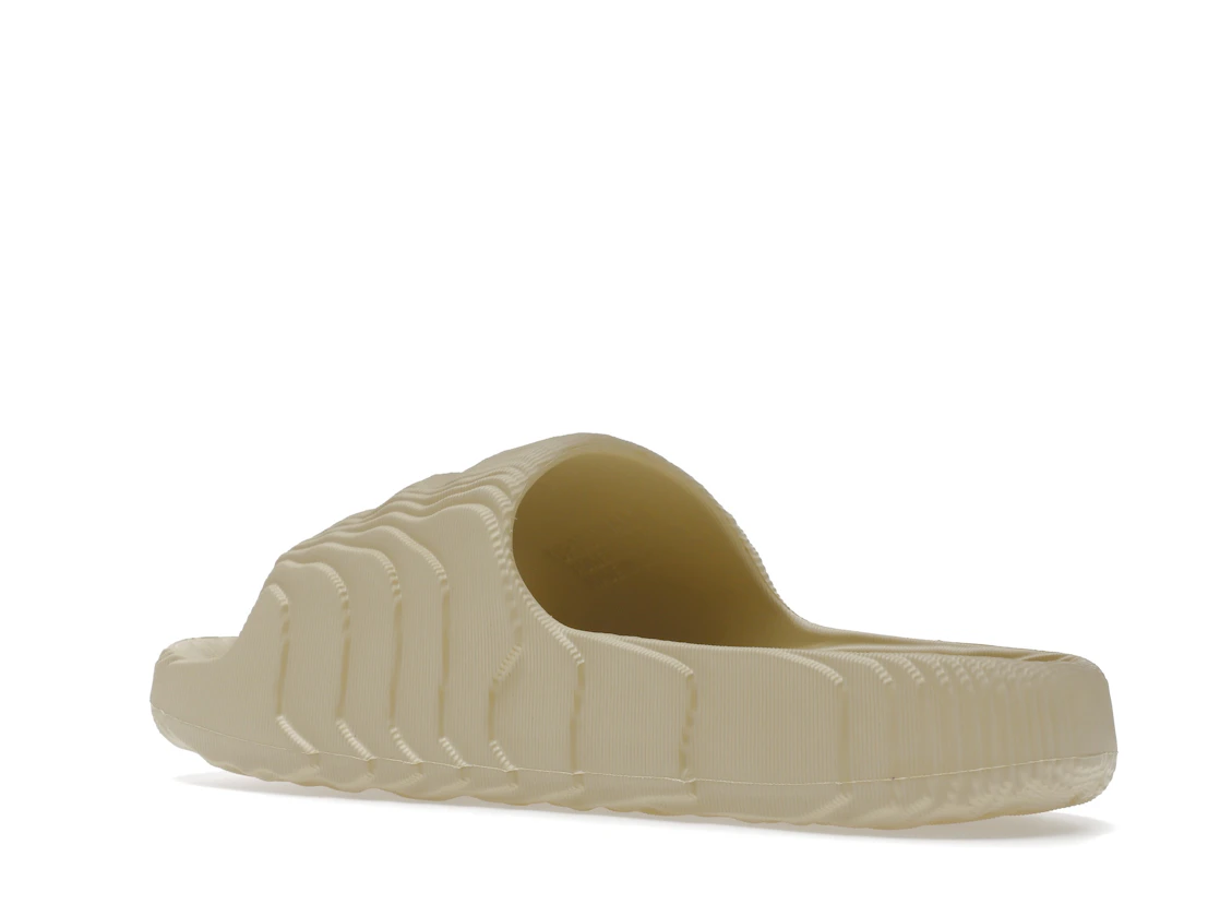 Vue 23 de adidas Adilette 22 Slides St Desert Sand
