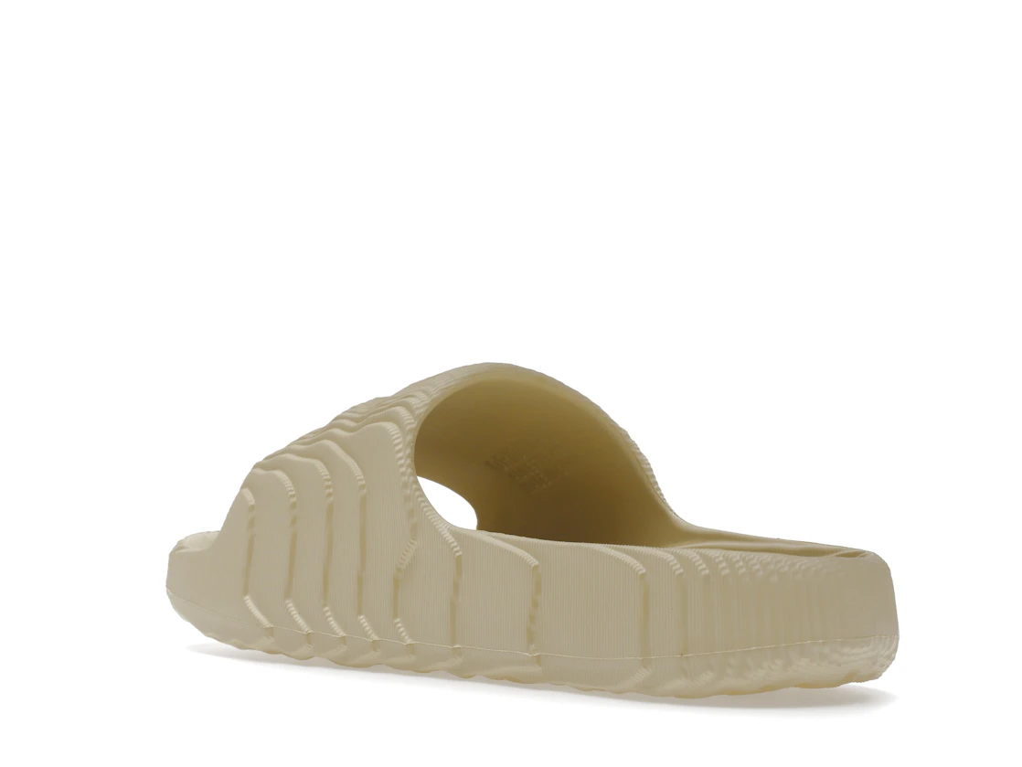 Vue 24 de adidas Adilette 22 Slides St Desert Sand