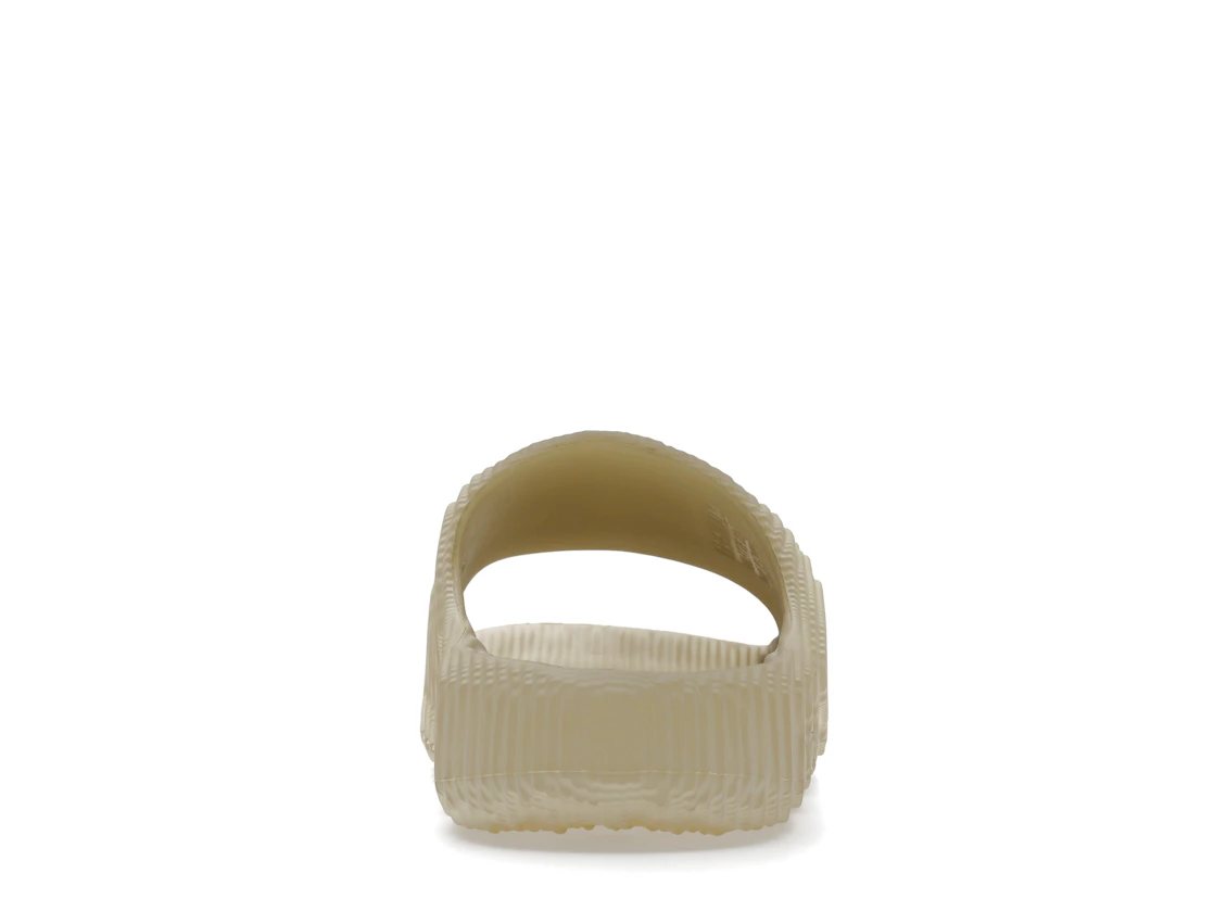 Vue 28 de adidas Adilette 22 Slides St Desert Sand