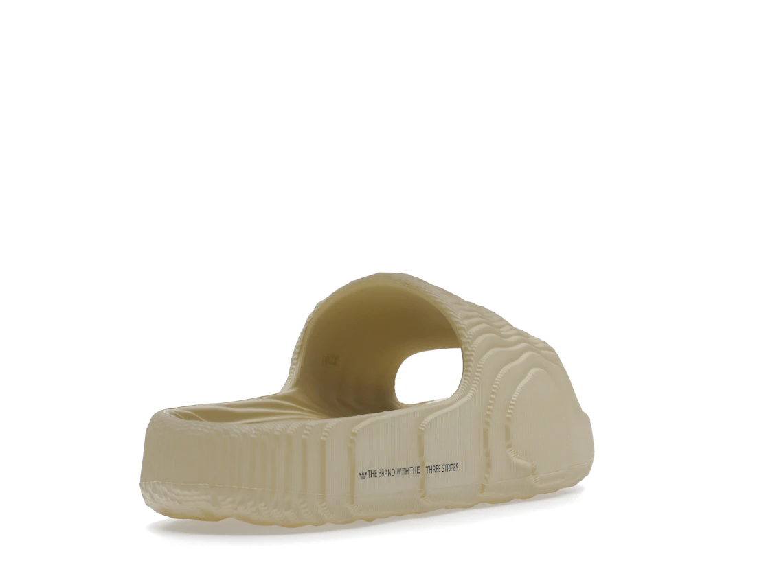 Vue 31 de adidas Adilette 22 Slides St Desert Sand