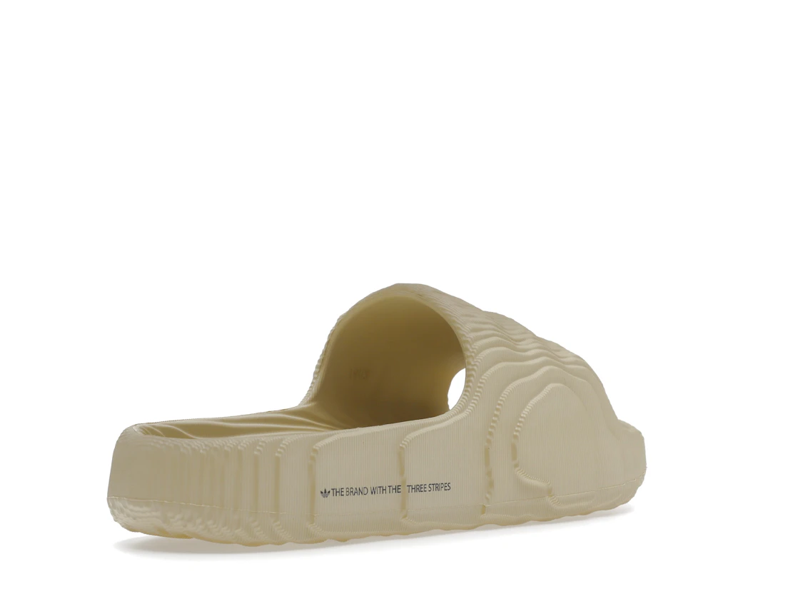 Vue 32 de adidas Adilette 22 Slides St Desert Sand