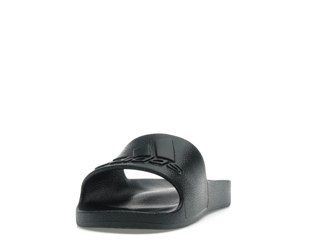 Vue 12 de adidas Adilette Aqua Slides Core Black Logo