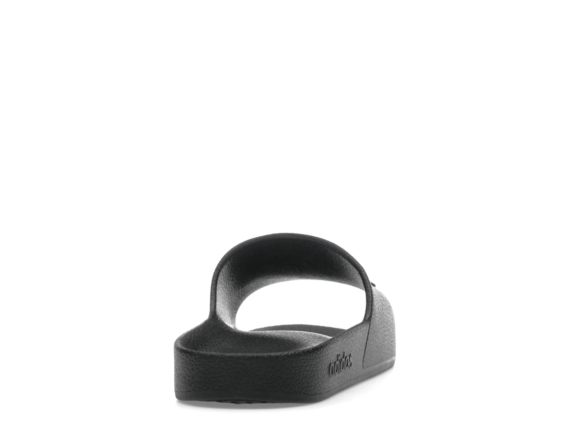 Vue 29 de adidas Adilette Aqua Slides Core Black Logo