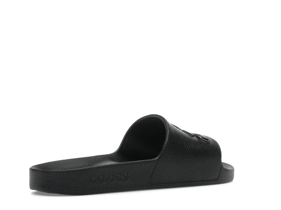 Vue 33 de adidas Adilette Aqua Slides Core Black Logo