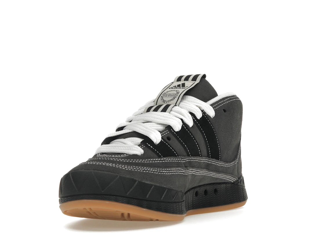 Vue 13 de adidas Adimatic Mid YNuK Grey