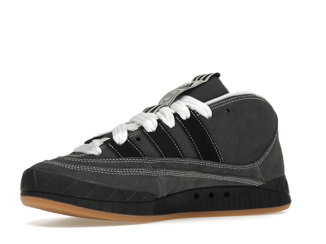 Vue 16 de adidas Adimatic Mid YNuK Grey