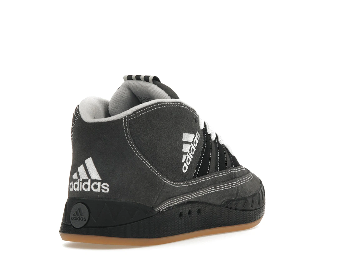 Vue 31 de adidas Adimatic Mid YNuK Grey