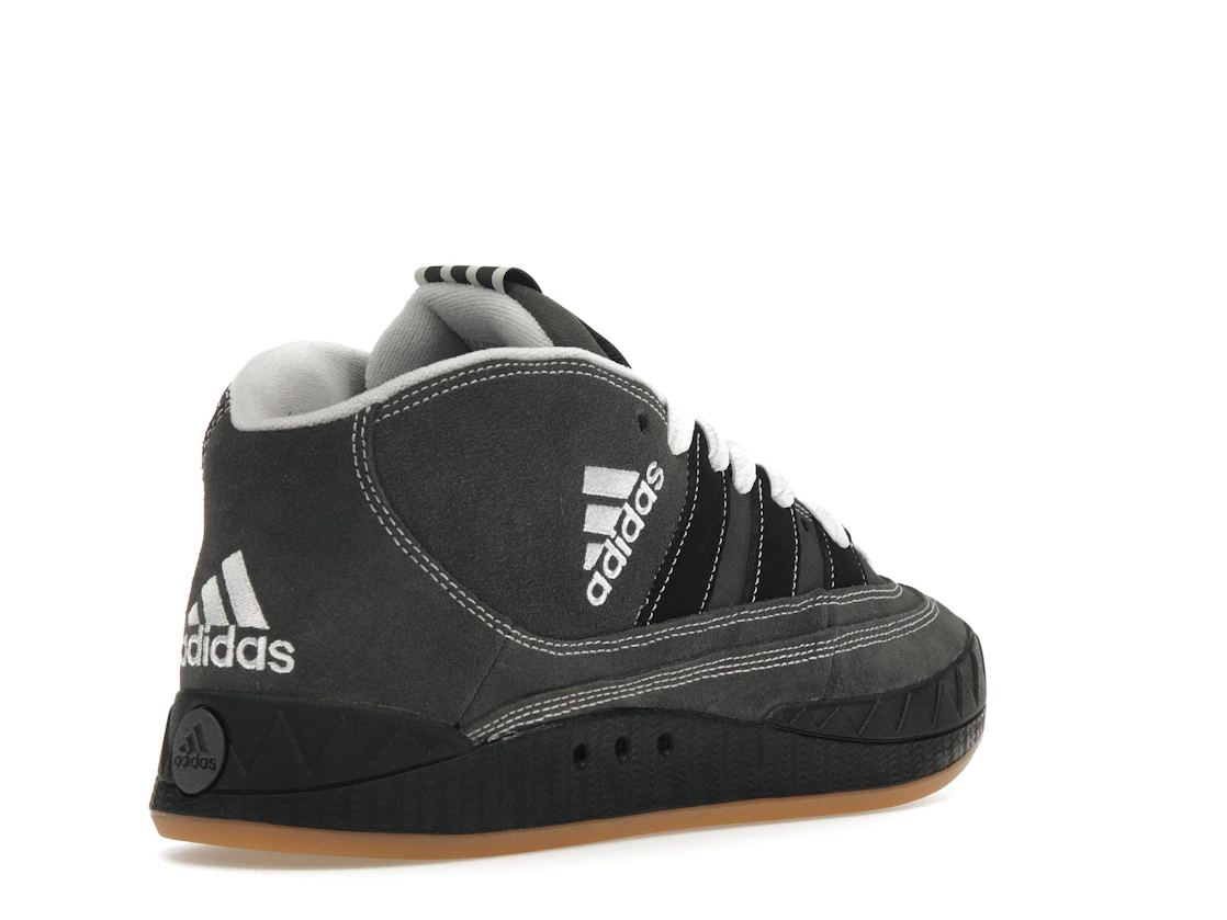 Vue 32 de adidas Adimatic Mid YNuK Grey