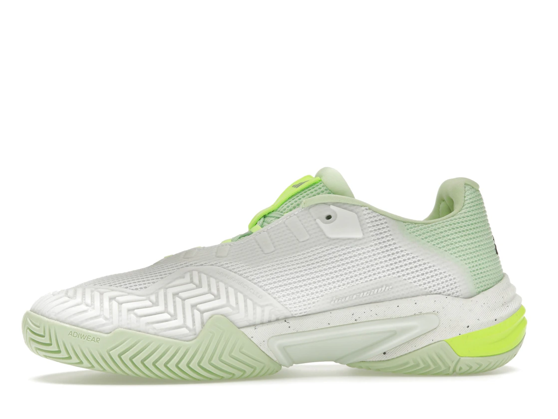Vue 18 de adidas Barricade 13 Cloud White Core Black Semi Green Spark