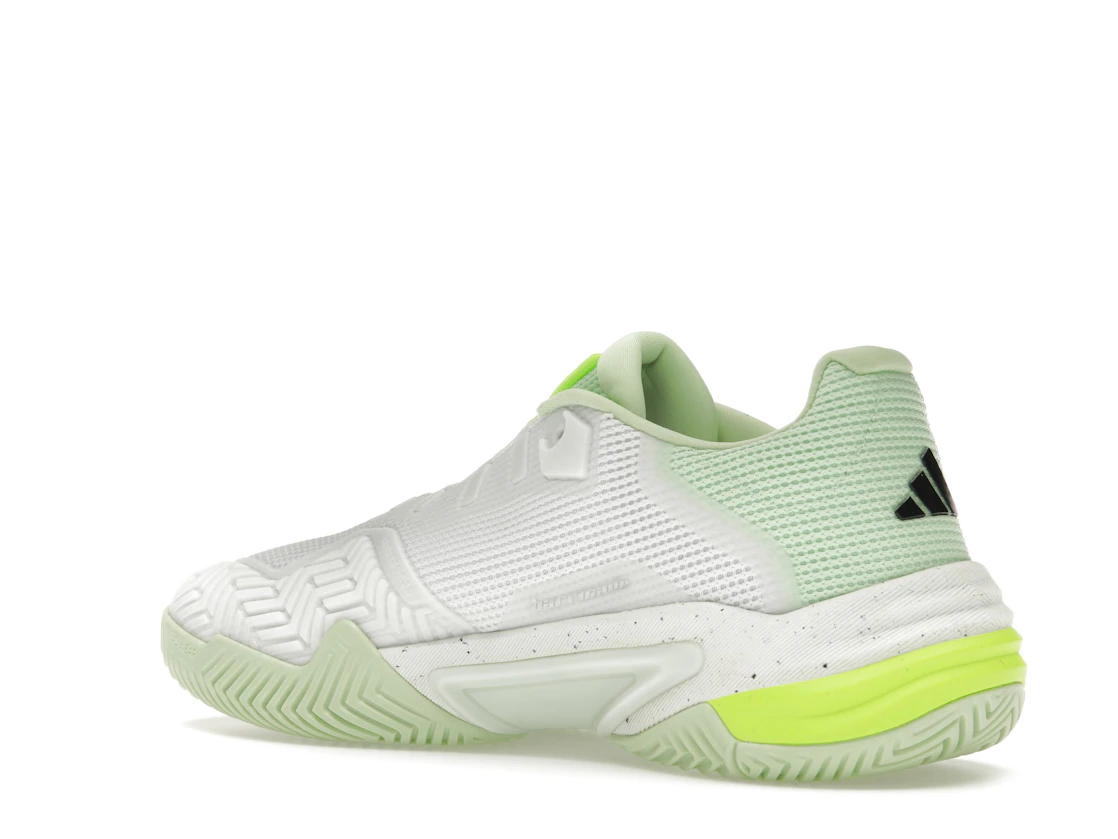 Vue 23 de adidas Barricade 13 Cloud White Core Black Semi Green Spark