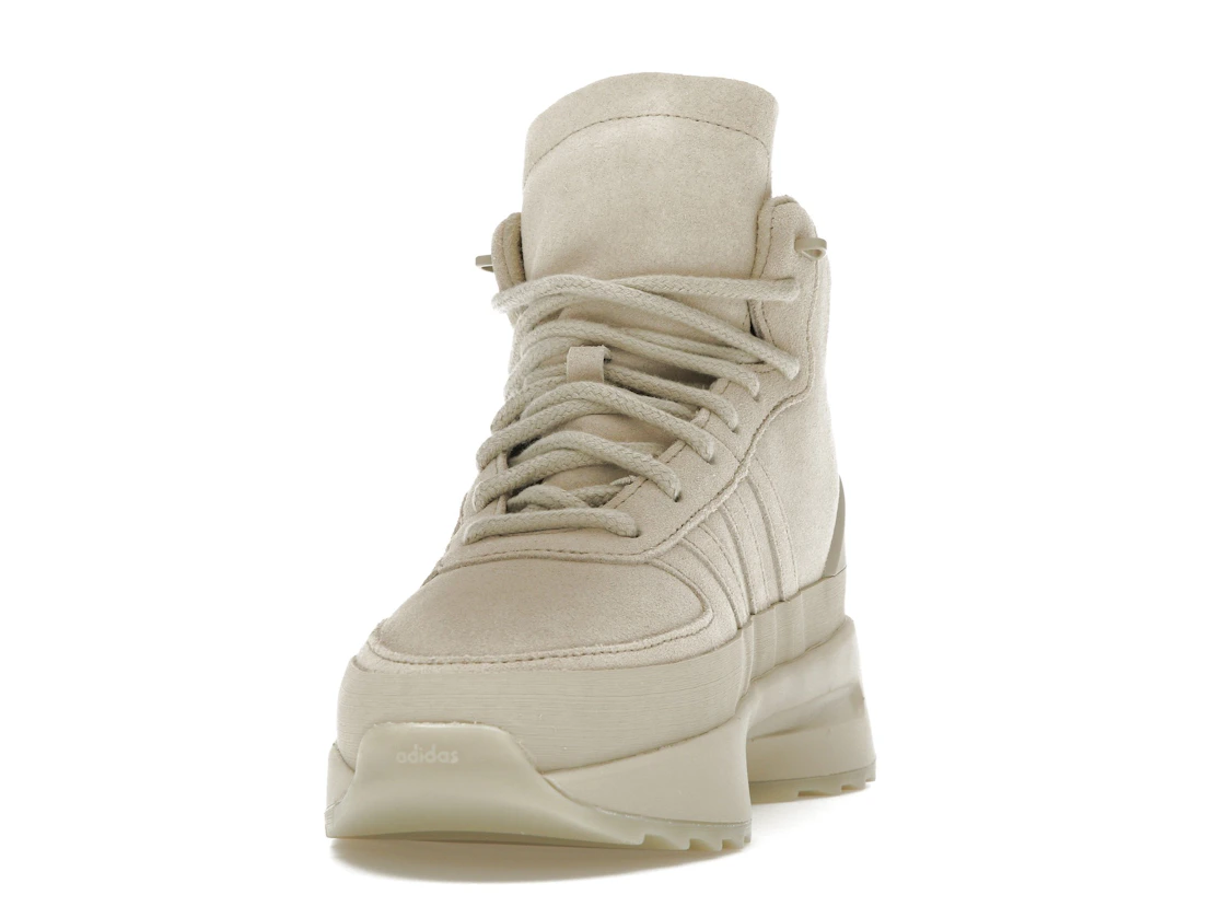 Vue 12 de adidas Fear of God Athletics Los Angeles Hikers Sesame