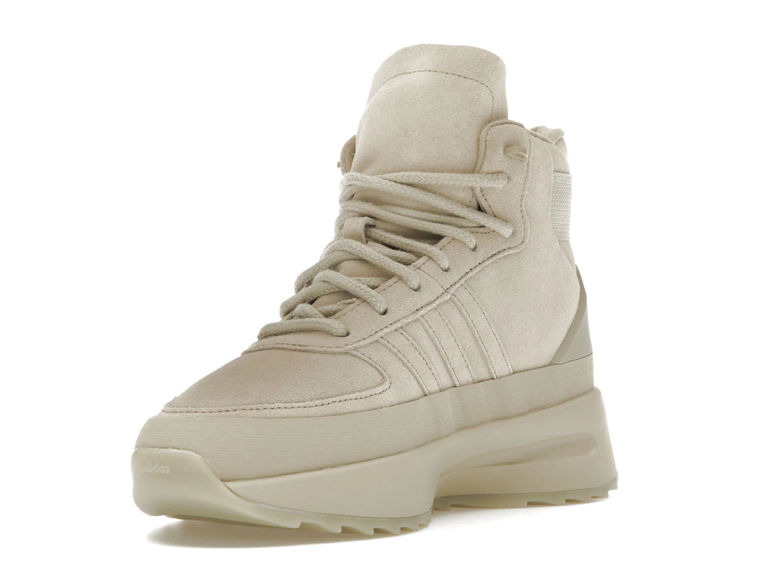 Vue 14 de adidas Fear of God Athletics Los Angeles Hikers Sesame