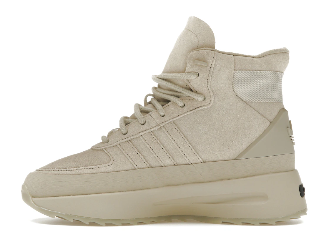 Vue 19 de adidas Fear of God Athletics Los Angeles Hikers Sesame