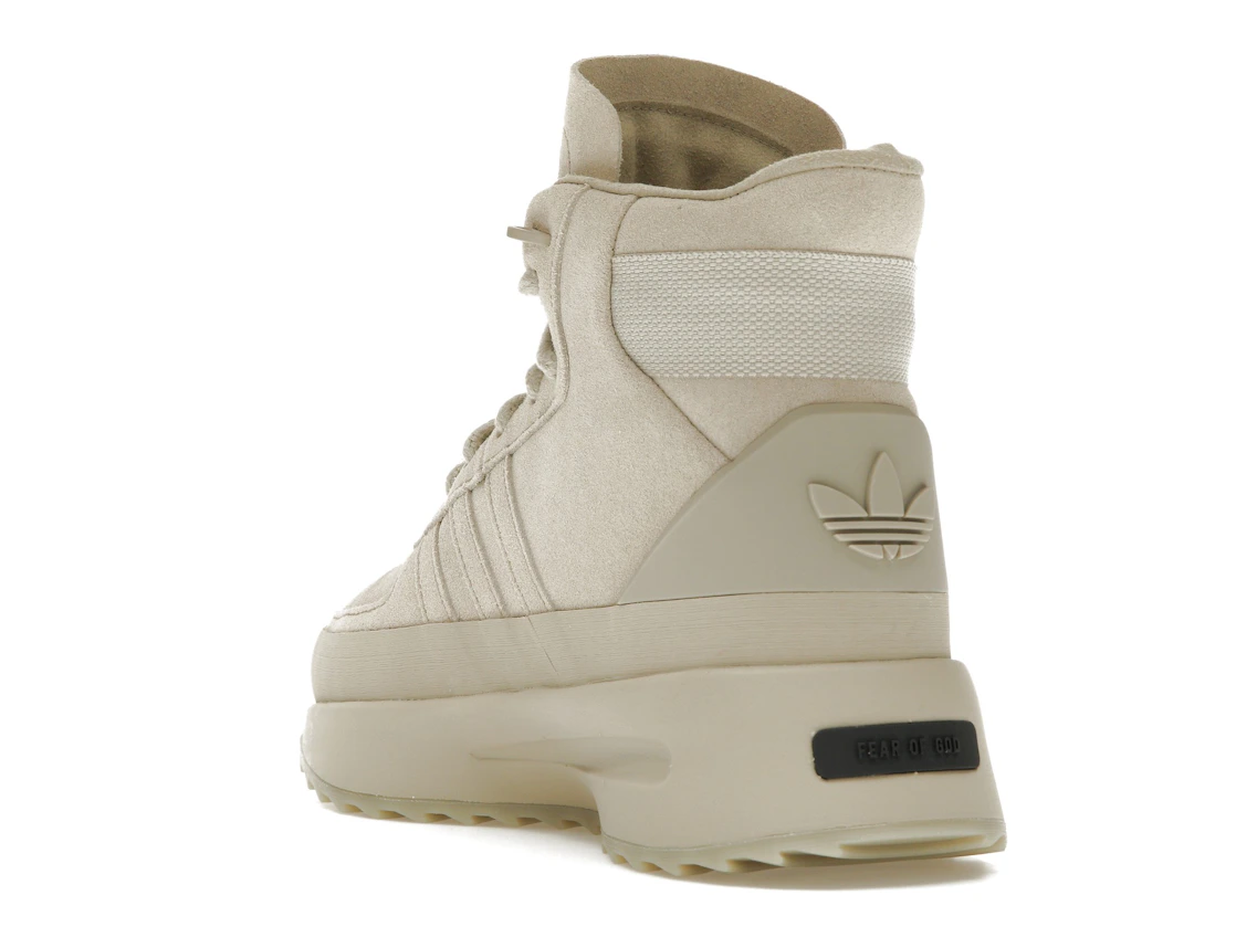 Vue 25 de adidas Fear of God Athletics Los Angeles Hikers Sesame