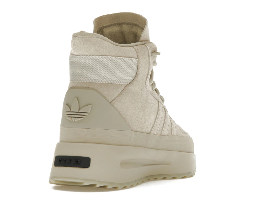 Vue 31 de adidas Fear of God Athletics Los Angeles Hikers Sesame