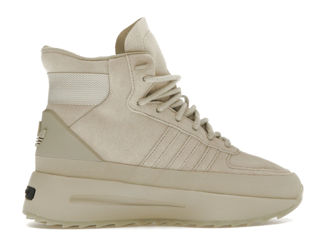 Vue 36 de adidas Fear of God Athletics Los Angeles Hikers Sesame