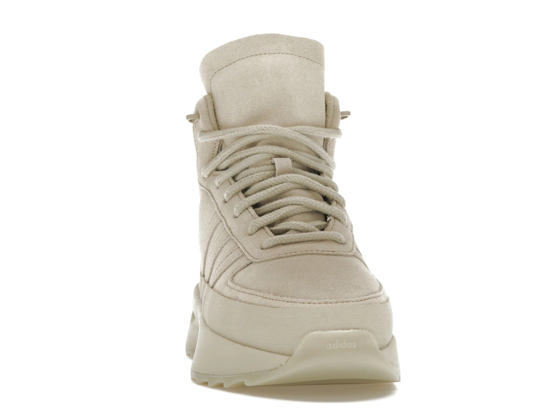 Vue 9 de adidas Fear of God Athletics Los Angeles Hikers Sesame