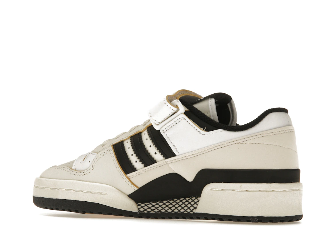Vue 22 de adidas Forum 84 Low Off White Core Black Footwear White 