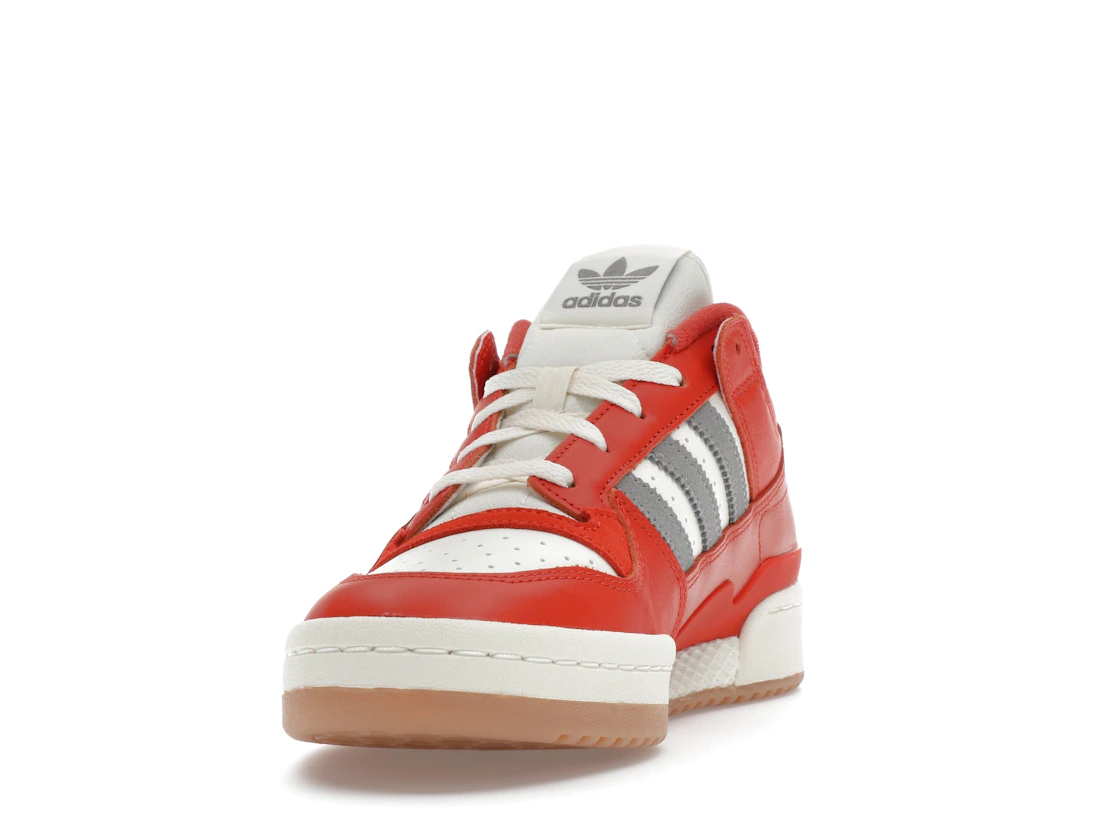Vue 12 de adidas Forum Low Classic Preloved Red Gum