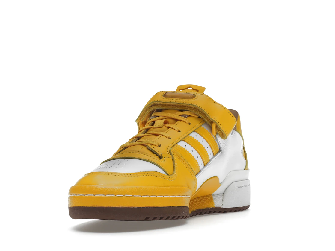 Vue 13 de adidas Forum Low M&M's Yellow White