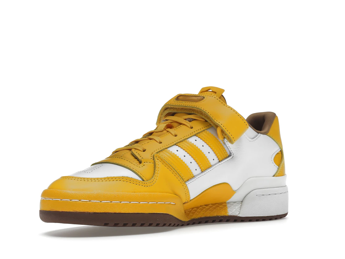 Vue 15 de adidas Forum Low M&M's Yellow White
