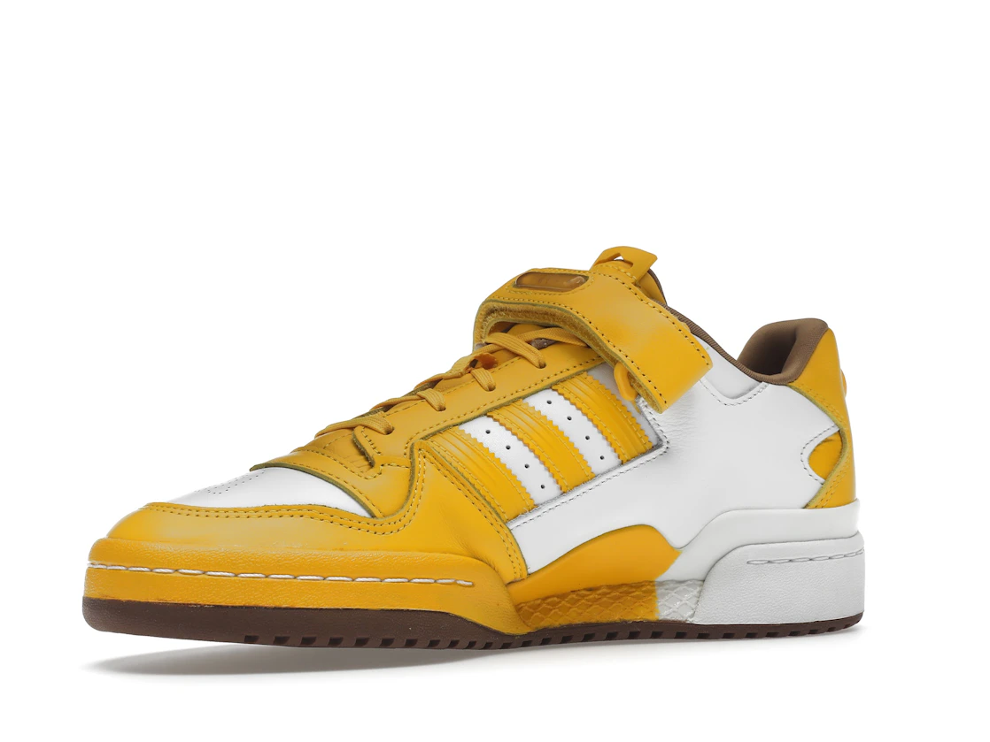 Vue 16 de adidas Forum Low M&M's Yellow White