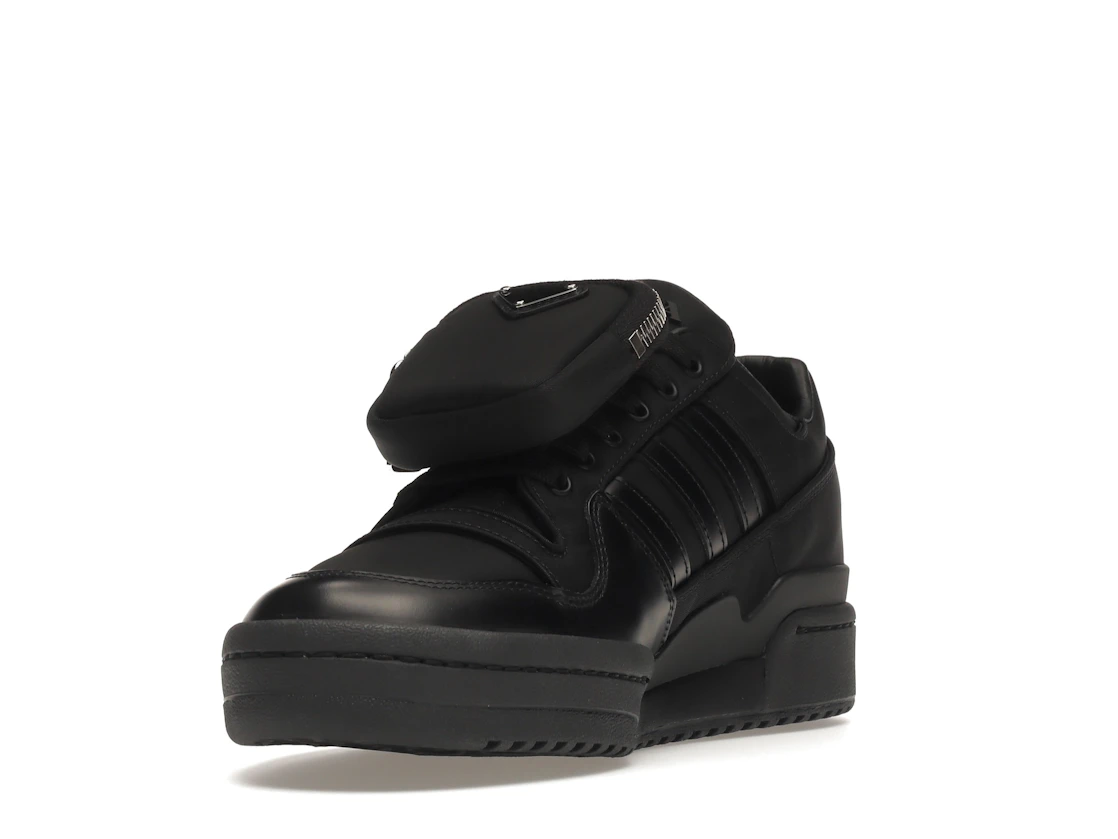 Vue 13 de adidas Forum Low Prada Black