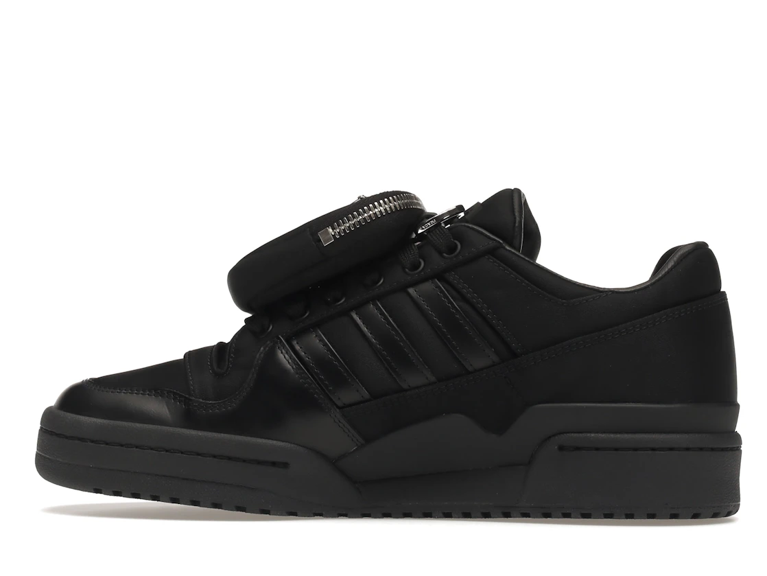Vue 20 de adidas Forum Low Prada Black