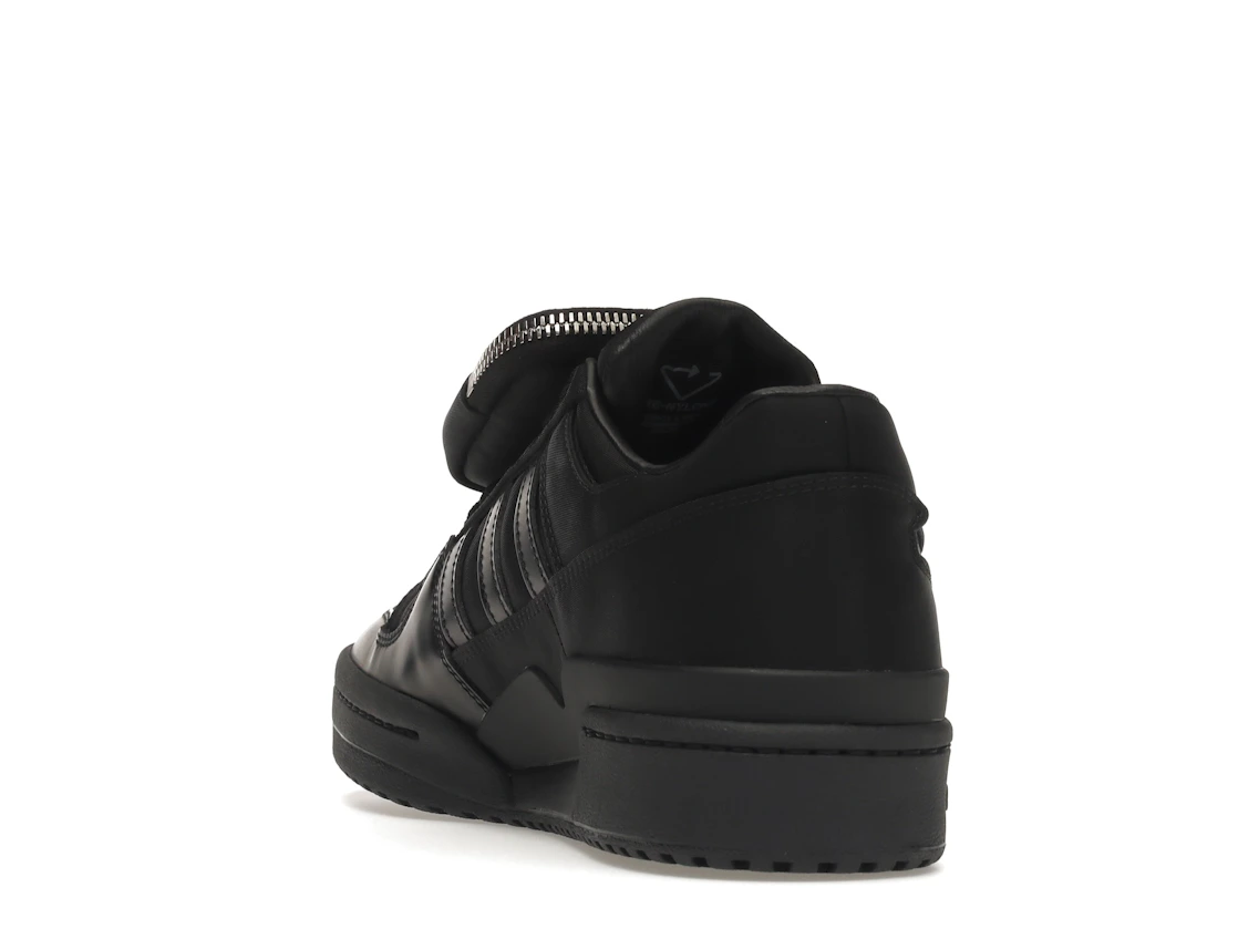 Vue 26 de adidas Forum Low Prada Black