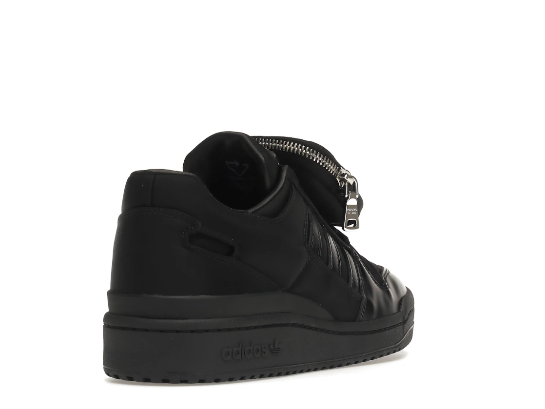 Vue 31 de adidas Forum Low Prada Black