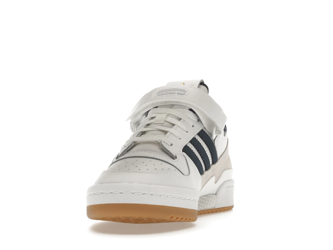 Vue 12 de adidas Forum Low White Navy Gum