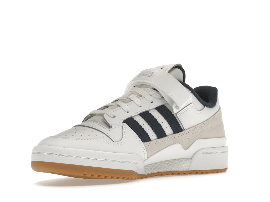 Vue 15 de adidas Forum Low White Navy Gum