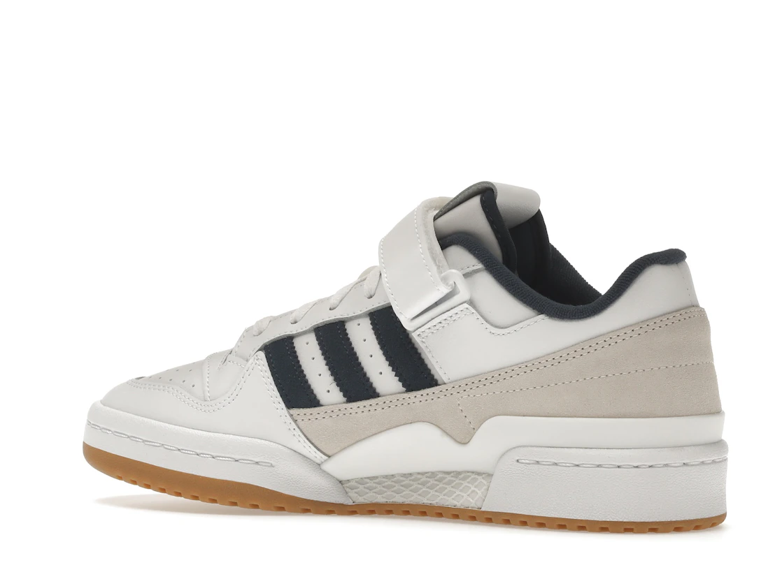 Vue 22 de adidas Forum Low White Navy Gum