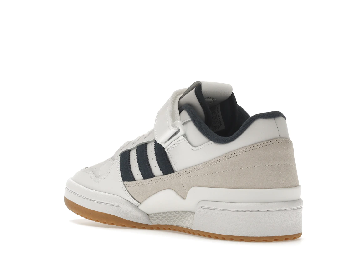 Vue 24 de adidas Forum Low White Navy Gum