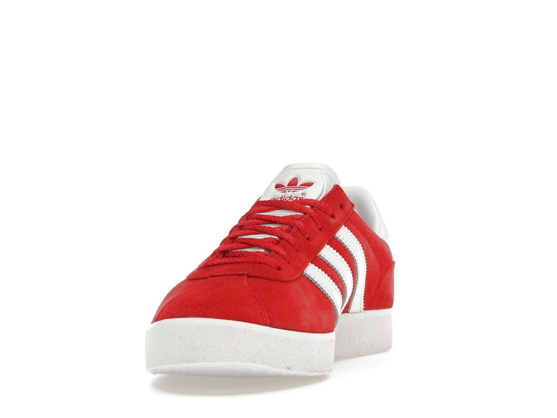 Vue 12 de adidas Gazelle 85 Better Scarlet
