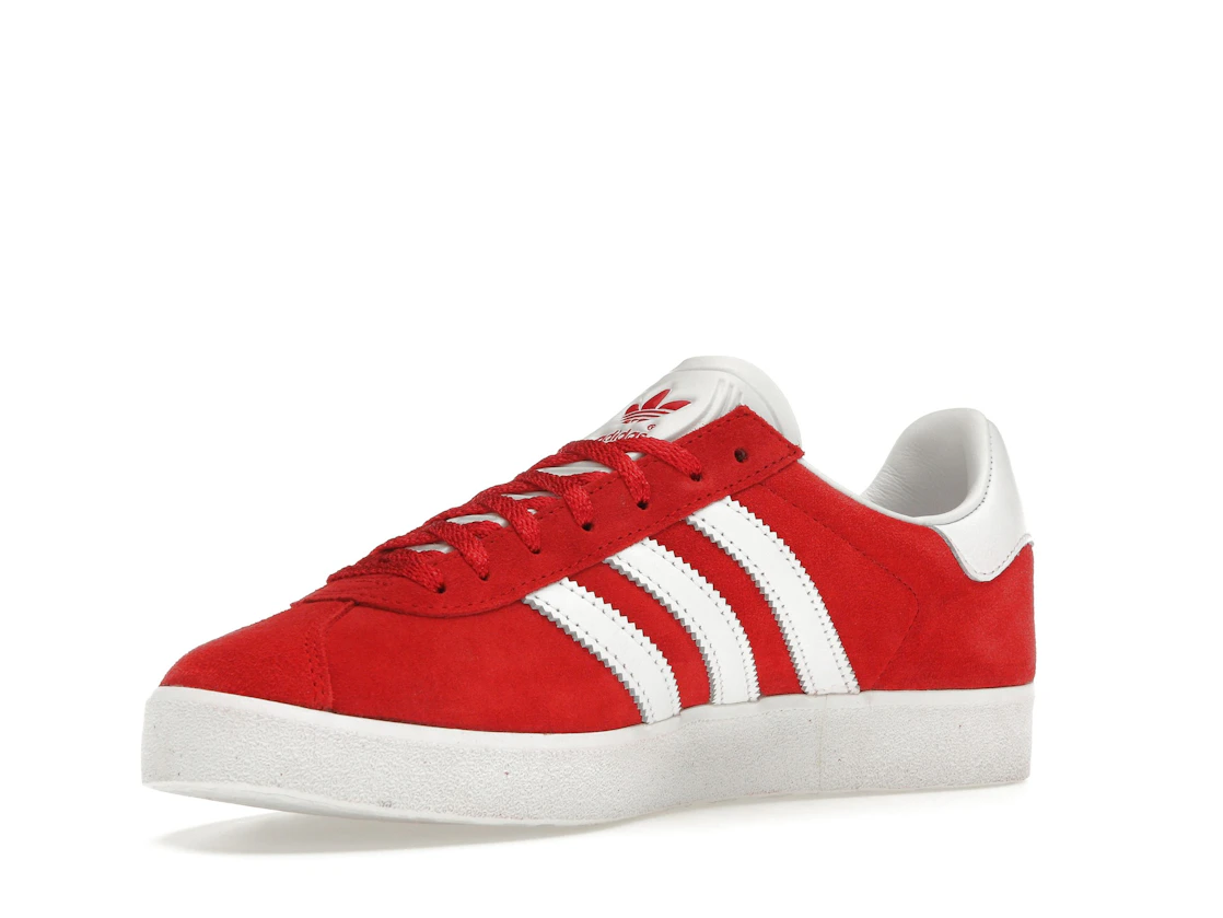 Vue 15 de adidas Gazelle 85 Better Scarlet