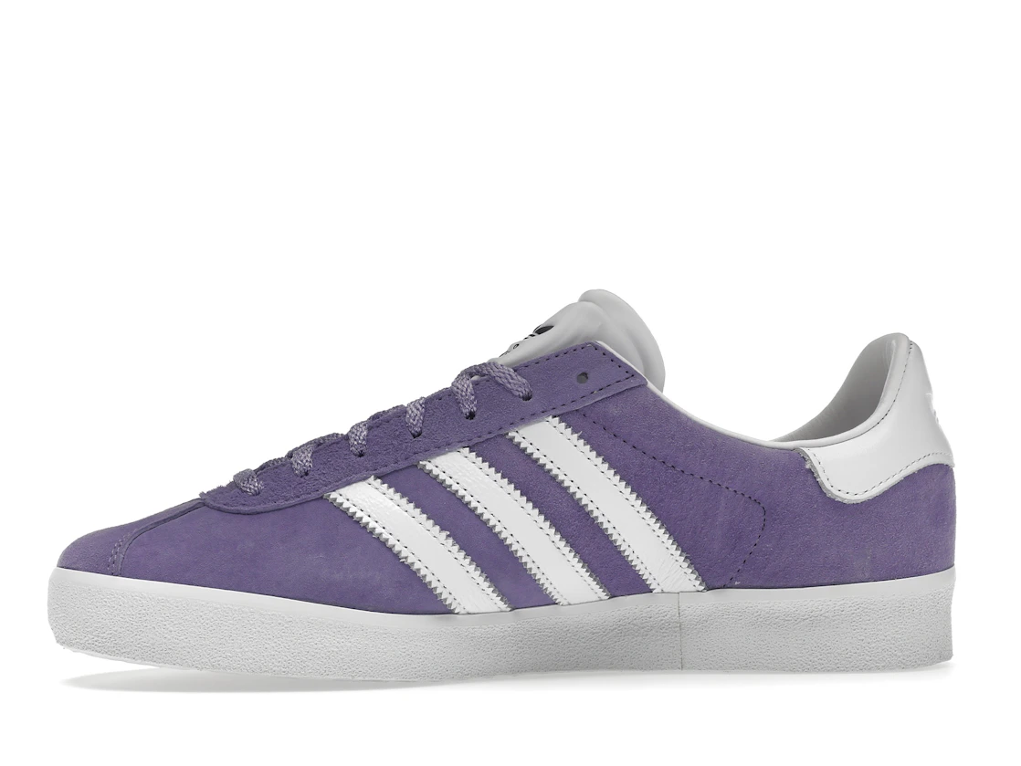 Vue 18 de adidas Gazelle 85 Magic Lilac